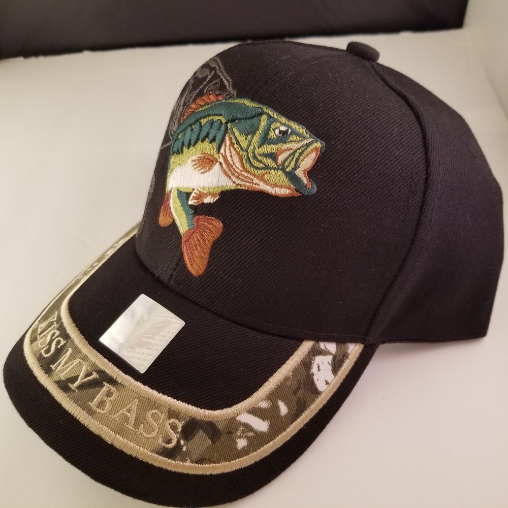 Men's baseball fishing cap "KISS MY BASS" ...new!!